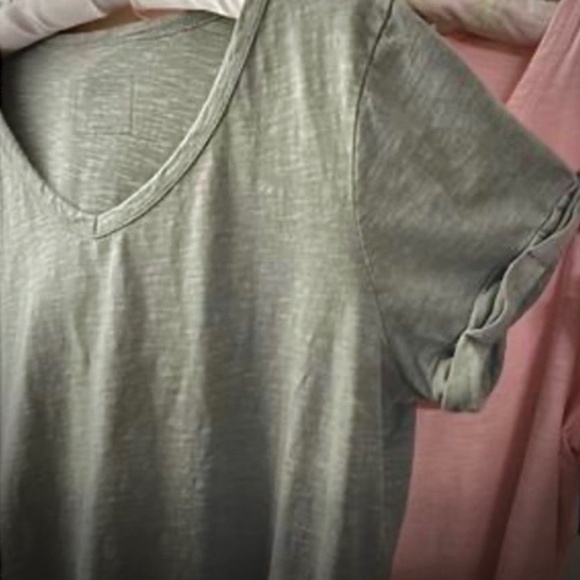 New Women’s Candace Cameron Bure Tee Sunkissed V-Neck Linen Blend Olive Ash XXS - Picture 4 of 5